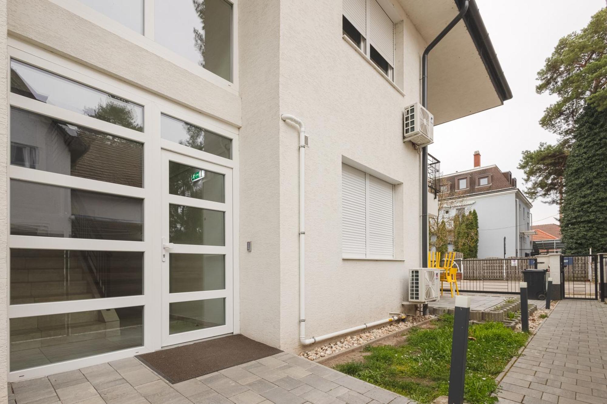 Vitorlas Wellness Apartman Siofok By Bltn Bagian luar foto
